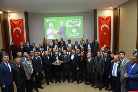 Başkan Çınar, ödüllü projelerini muhtarlara anlattı